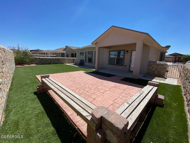 Building Photo - 14505 Hunters Grove Ave