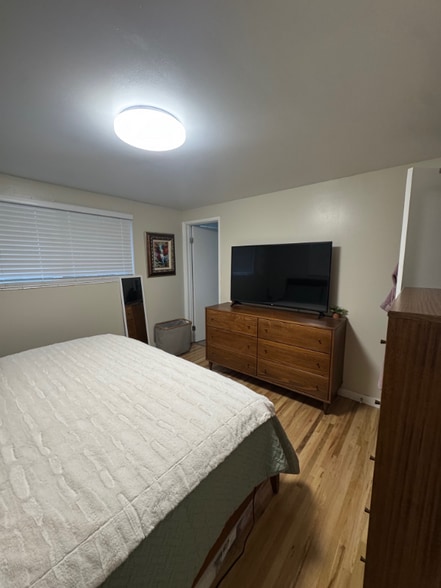 Building Photo - 4524 Balsam Ave