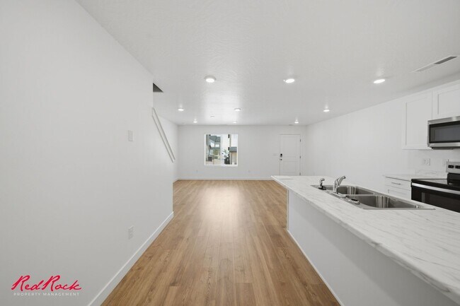 Building Photo - 2775 Rushpink Ln