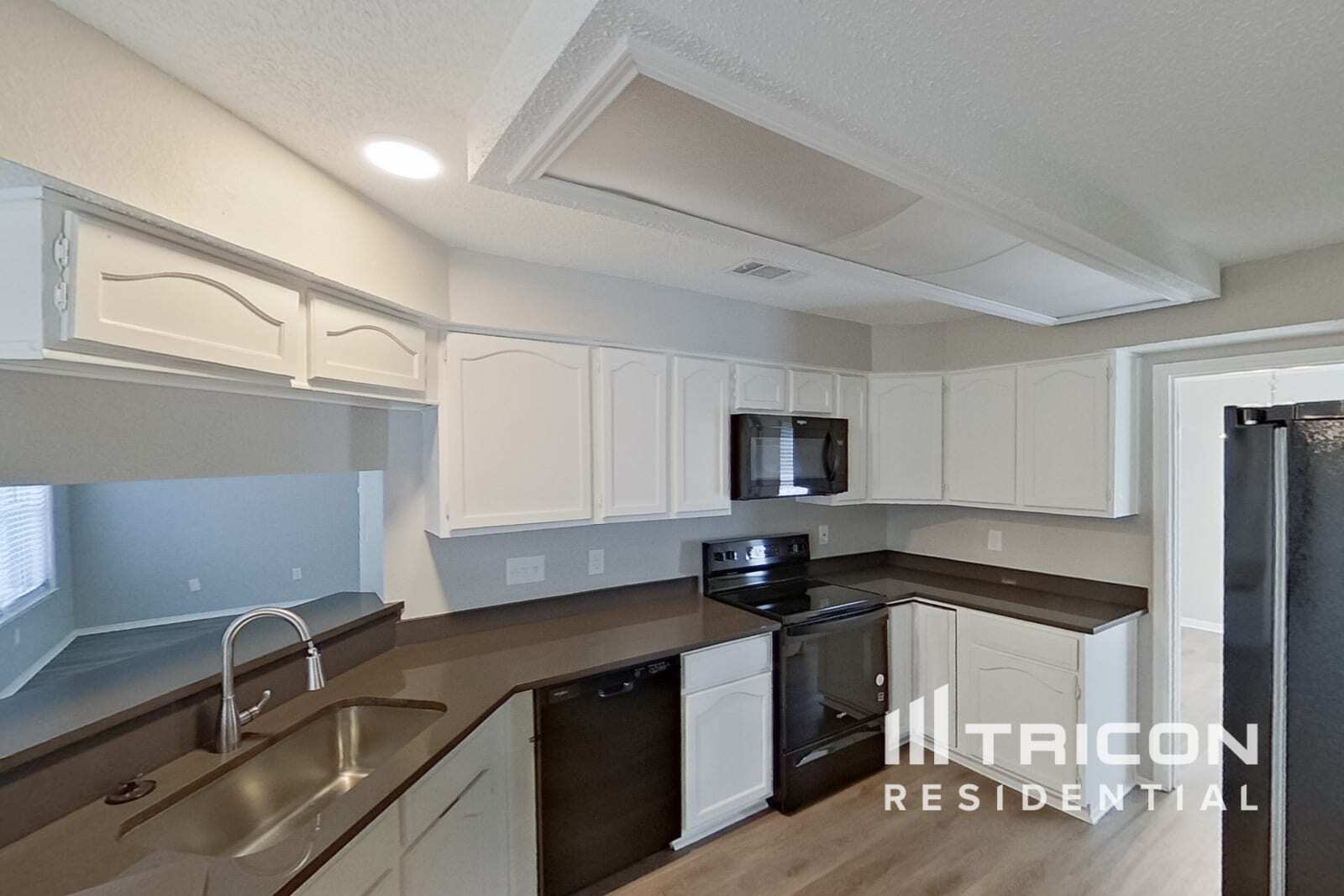 Building Photo - 1253 Essex Dr