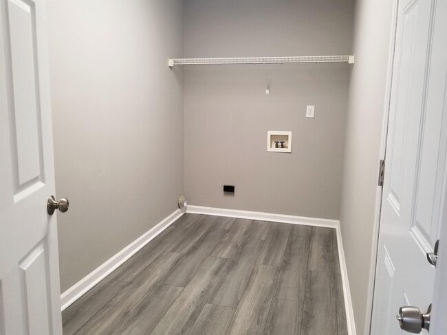 Building Photo - 323 Willow Oak Dr