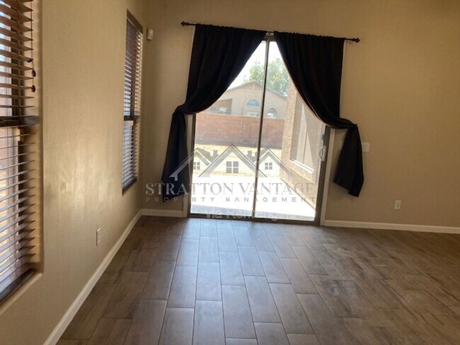 Building Photo - 4445 E Amarillo Dr