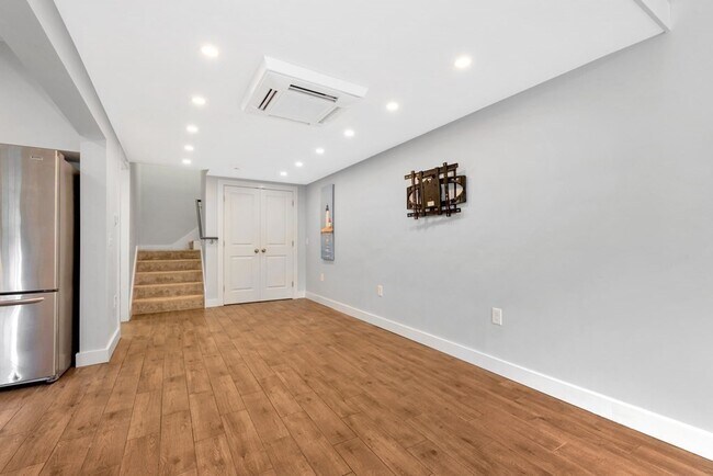 Building Photo - 19 Winthrop Ave