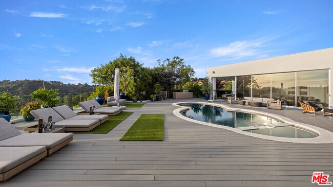 Building Photo - 2630 Eden Pl
