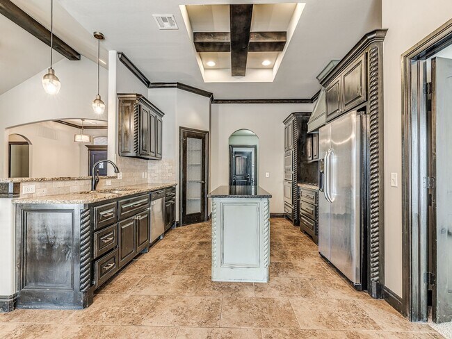 Building Photo - 13609 Gentry Dr
