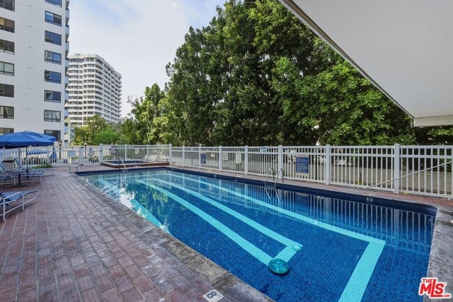 Building Photo - 10535 Wilshire Blvd