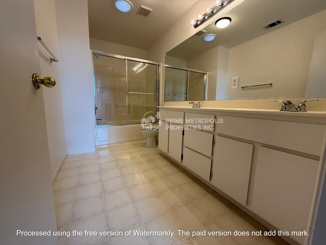 Building Photo - 643 Atherton Pl