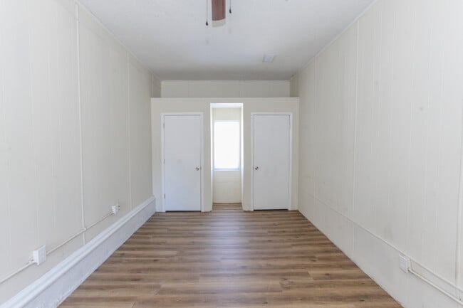 Building Photo - 1506 Kentucky Way