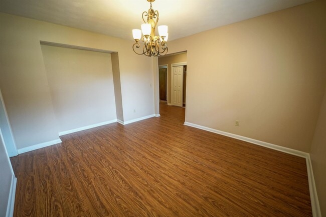 Building Photo - 410 Gaither Dr