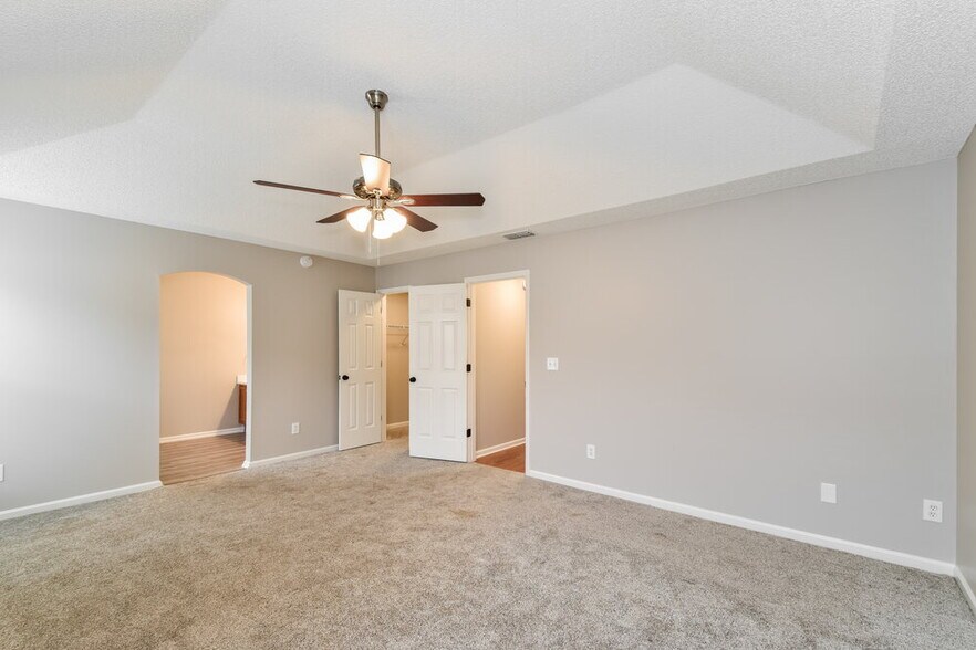 Building Photo - 1976 Hunters Trace Cir