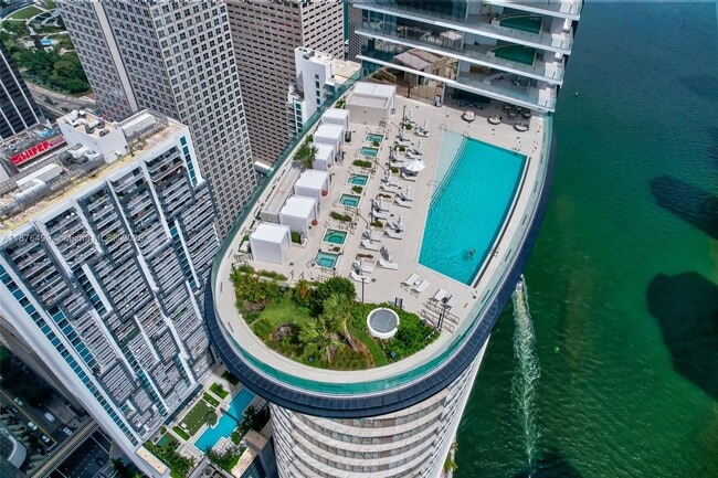 Building Photo - 300 Biscayne Blvd Way