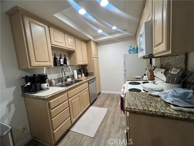 Building Photo - 139 S Poplar Ave