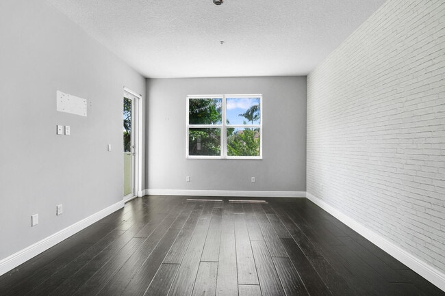 Building Photo - 1420 NW 49th Ln