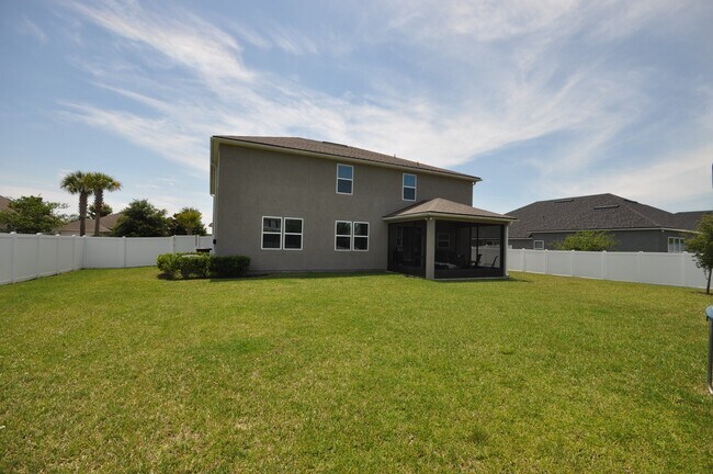 Building Photo - Large Home at Work Golf Village