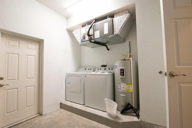 Building Photo - 3948 San Rocco Dr