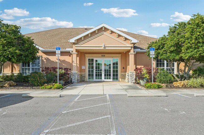 Building Photo - 7202 Hamilton Rd