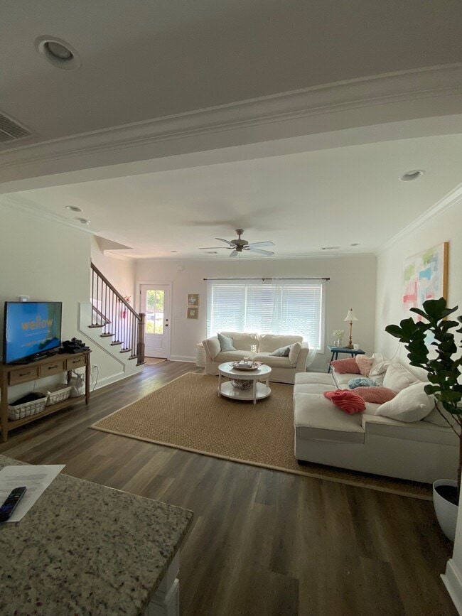 Building Photo - Glenn Hill Condominiums