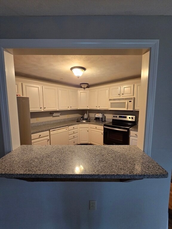 Building Photo - 20 Mountain Laurel Ln