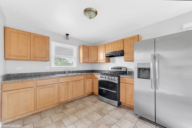 Building Photo - 17861 Princeton Ln