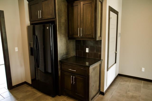 Building Photo - 705 S Jenkins Ave