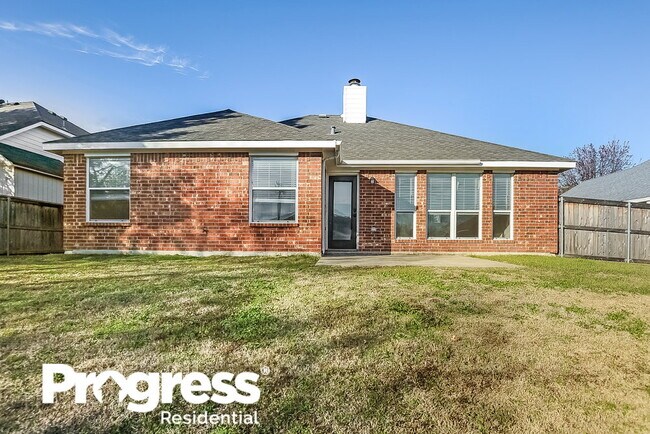 Building Photo - 320 Foreston Dr