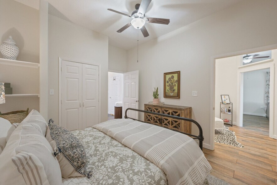 Building Photo - 6166 Imperial Loop Dr