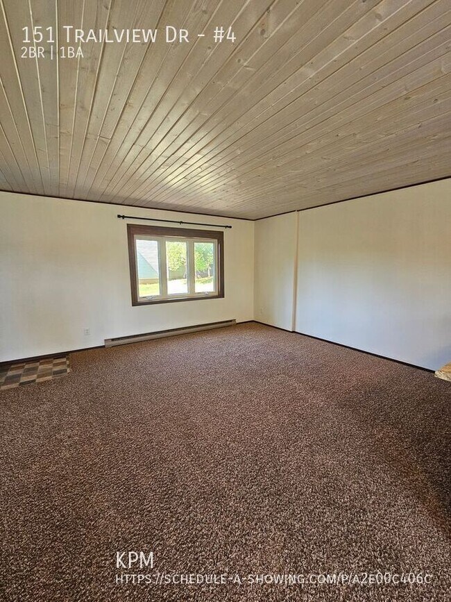 Building Photo - 151 Trail View Dr