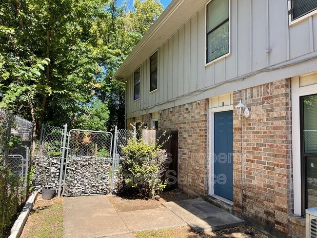 Primary Photo - 1312 Southport Dr