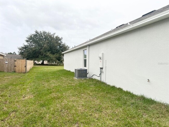 Building Photo - 709 Versailles Ln