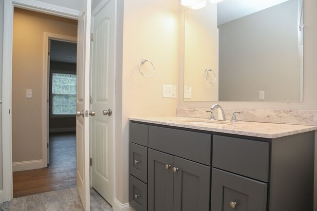 Building Photo - Newly Built 6br/3ba- Steps away from PC!