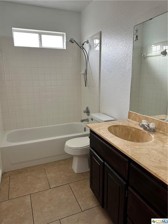 Building Photo - "Spacious 4-Bedroom Gem with 2 Full Baths in Killeen, TX - 1,647 Sq Ft of Comfort Awaits!"