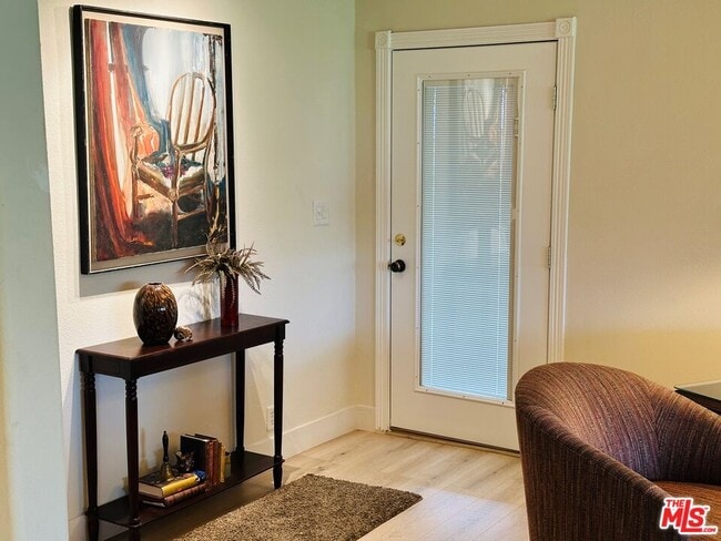 Building Photo - 425 S Paseo Laredo