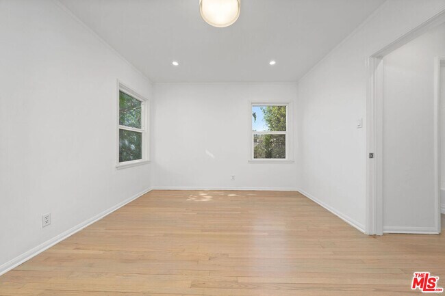 Building Photo - 11345 Cashmere St