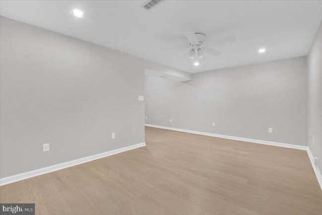 Building Photo - 908 Smartts Ln NE