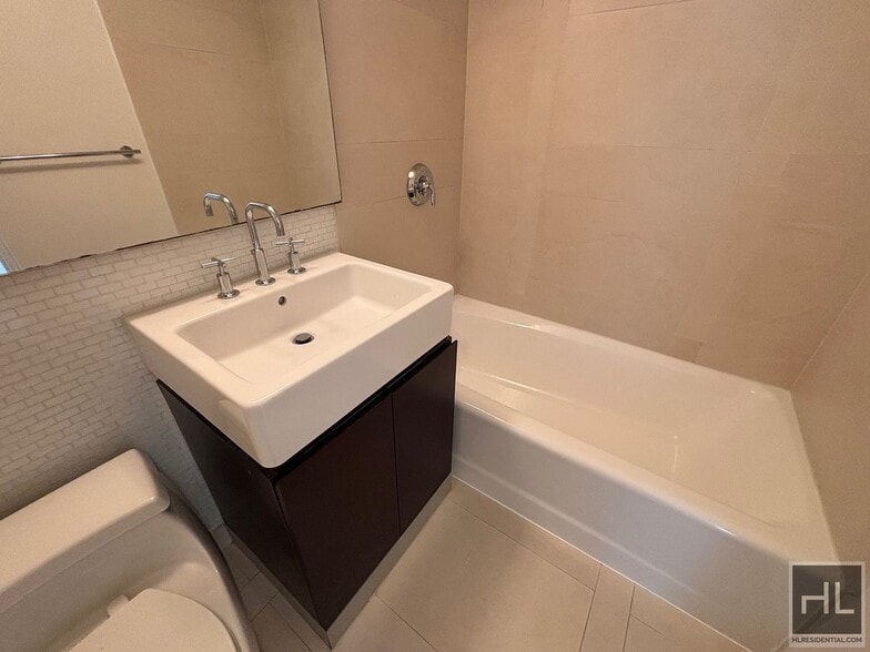 Building Photo - EAST 63 STREET