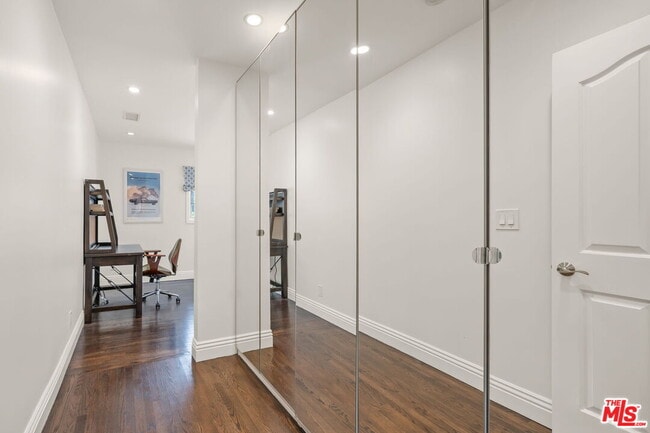 Building Photo - 9023 Alto Cedro Dr