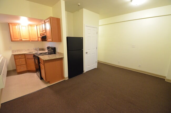 Building Photo - 1050 Hancock St