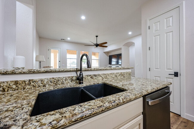 Building Photo - 14383 W Monte Vista Rd