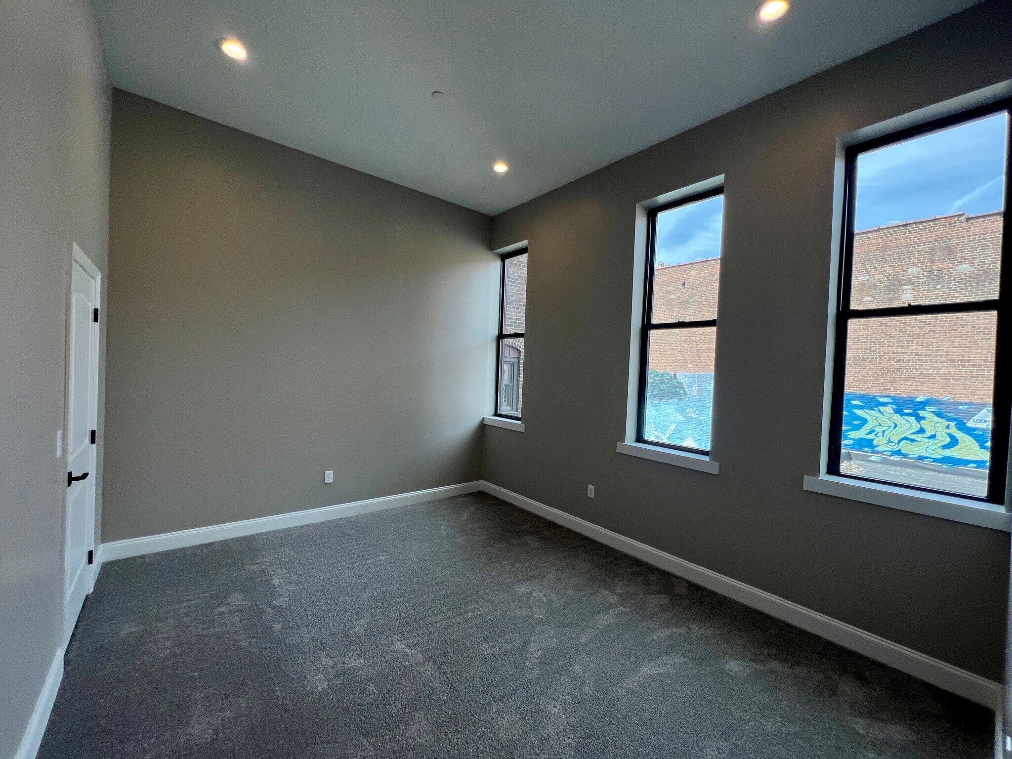 Building Photo - 33 E Northampton St