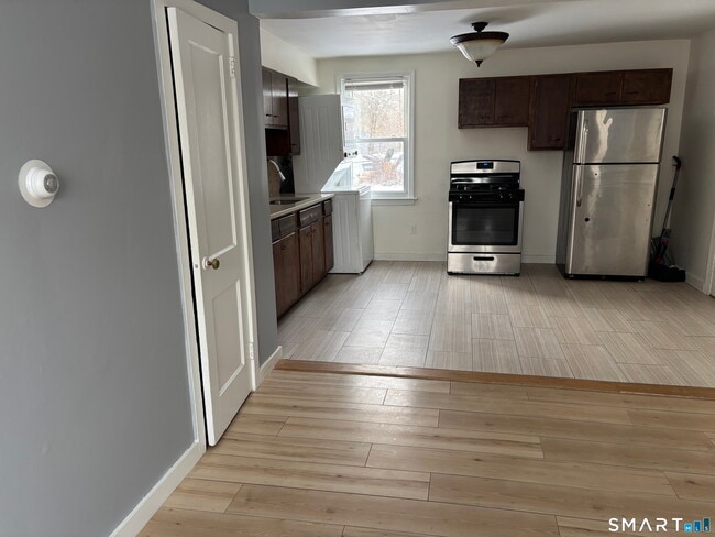 Building Photo - 58 Garden Dr