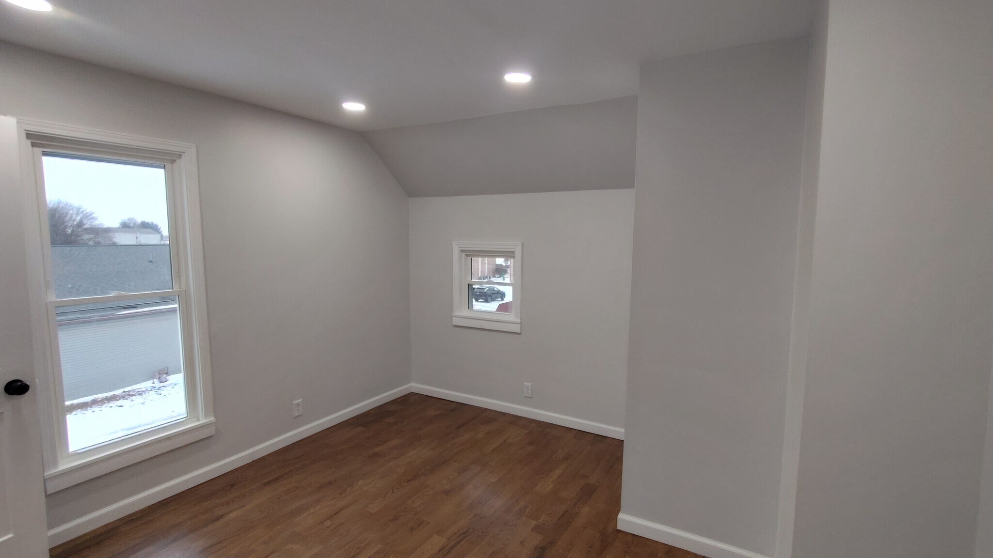 Building Photo - 223 Ash St