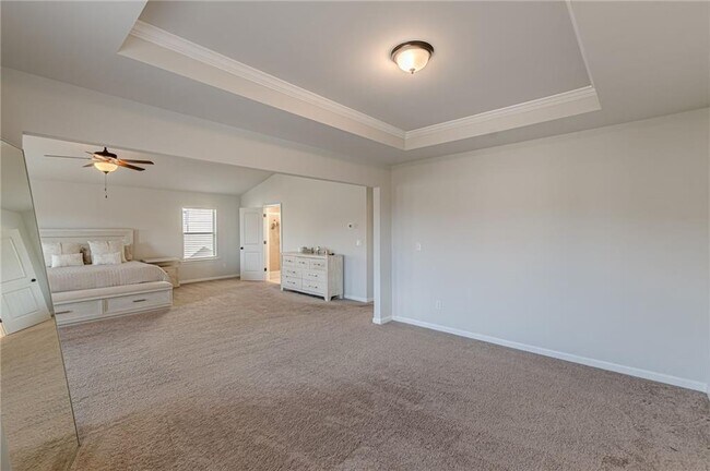 Building Photo - 4876 Elm Leaf Dr