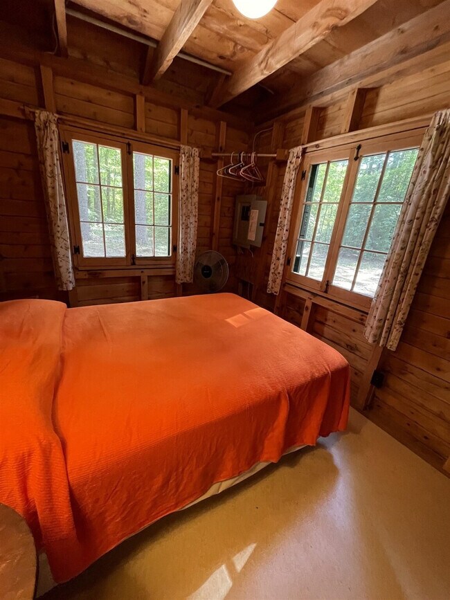 Building Photo - 90 Sandy Cove Rd