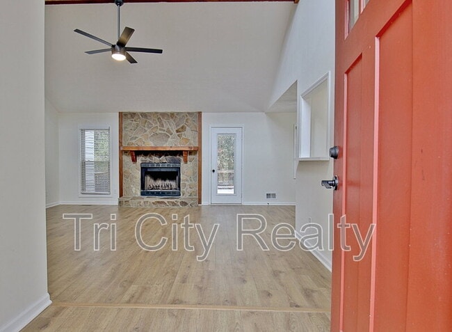 Building Photo - 150 Drennan Dr