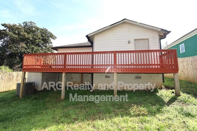 Building Photo - 1095 Ira St SW