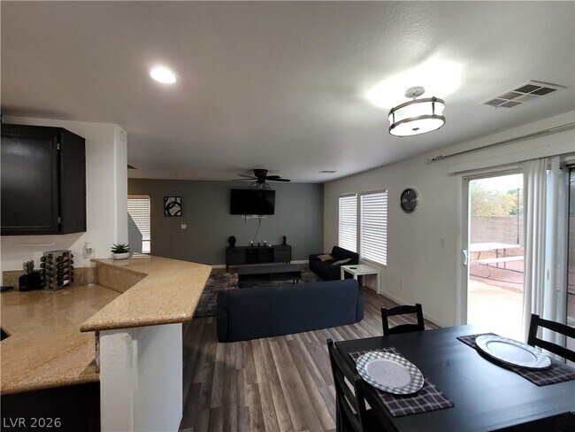 Building Photo - 6213 Capehart Falls St