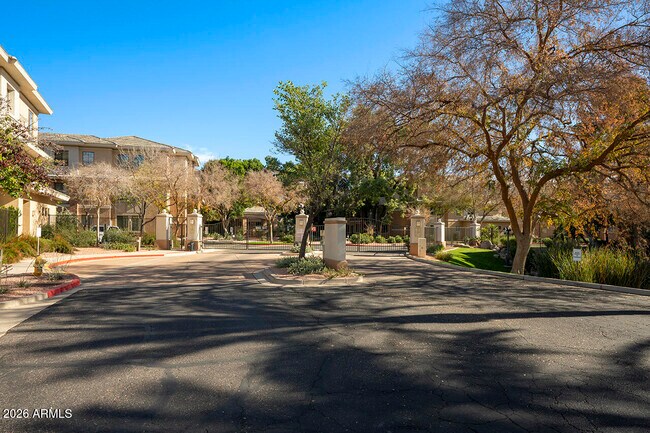 Building Photo - 2989 N 44th St