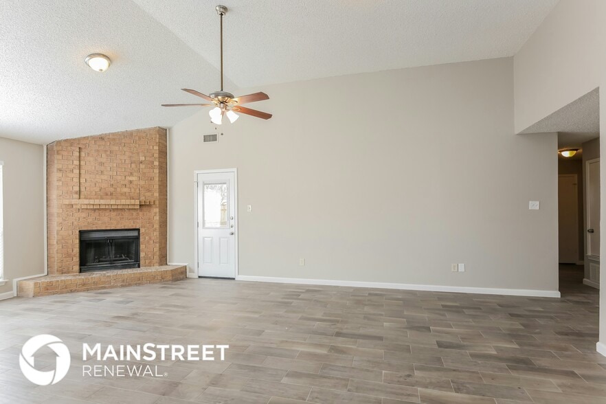 Building Photo - 316 Kalmia Dr