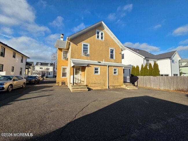 Building Photo - 24 Rector Pl