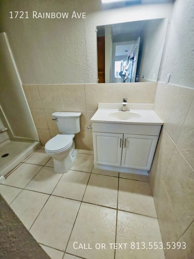 Building Photo - 1721 Rainbow Ave